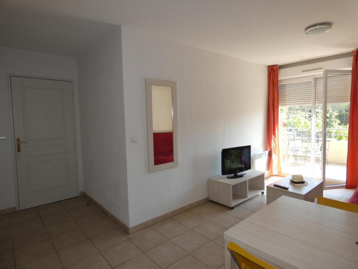 Residence Les Pins Parasols De La Roque รอกเกอบรูน-ซูร์-อาร์ฌ็องส์ ภายนอก รูปภาพ