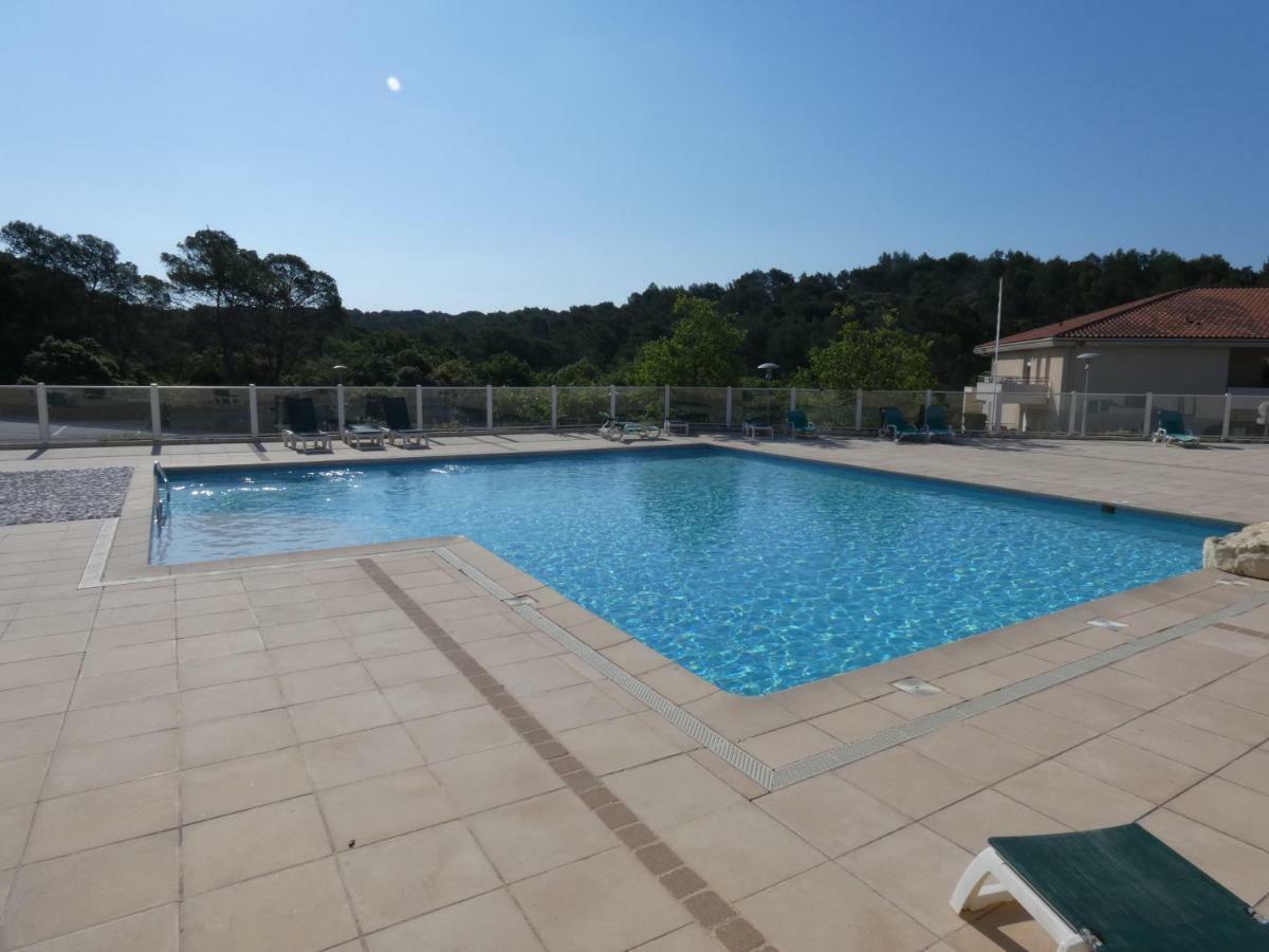 Residence Les Pins Parasols De La Roque รอกเกอบรูน-ซูร์-อาร์ฌ็องส์ ภายนอก รูปภาพ