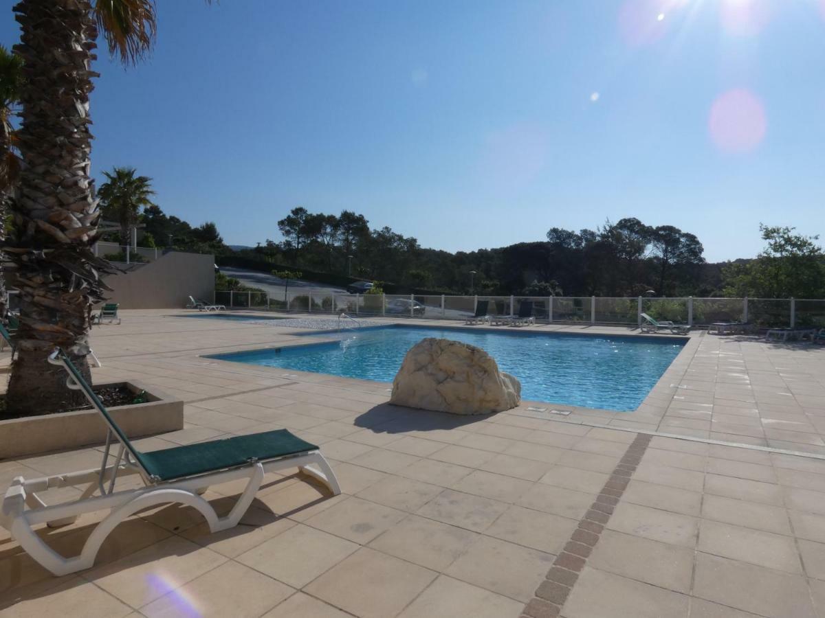 Residence Les Pins Parasols De La Roque รอกเกอบรูน-ซูร์-อาร์ฌ็องส์ ภายนอก รูปภาพ
