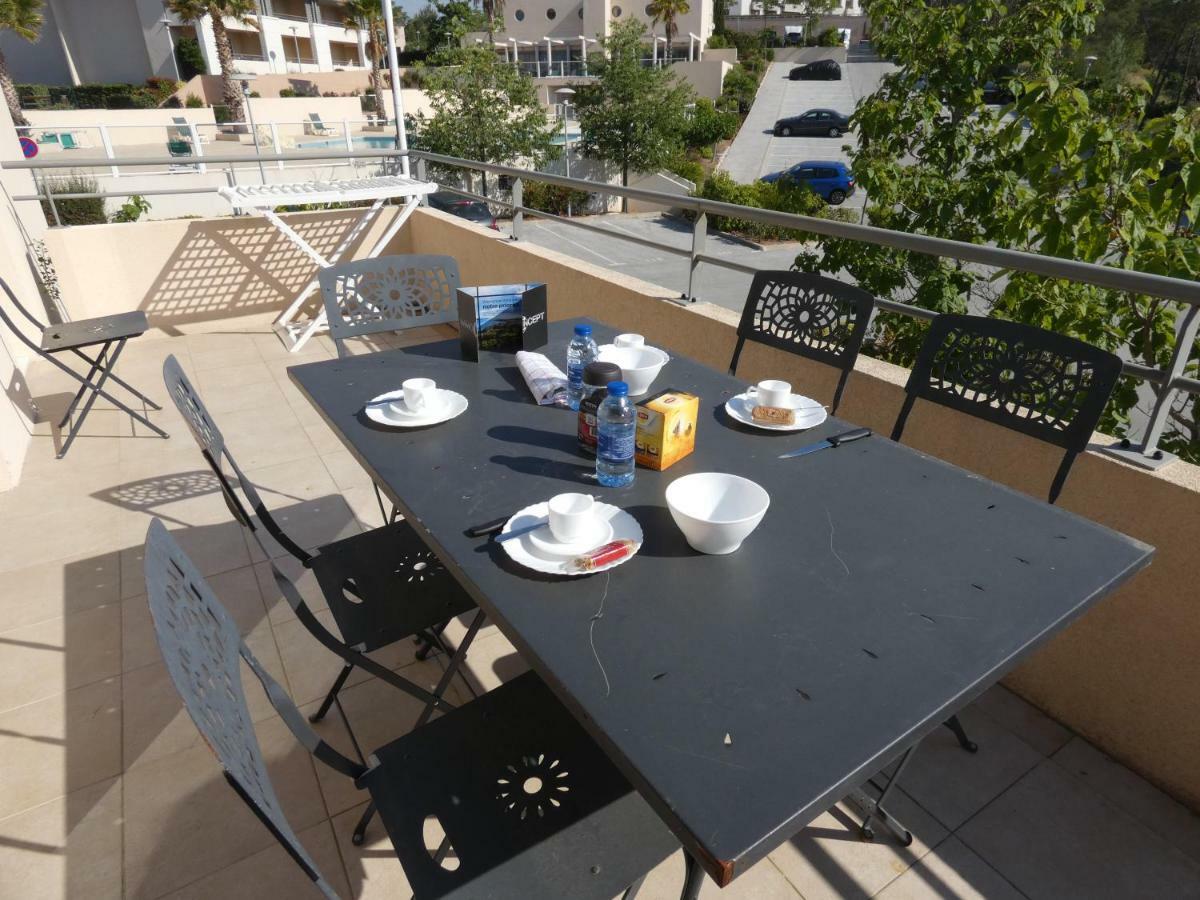 Residence Les Pins Parasols De La Roque รอกเกอบรูน-ซูร์-อาร์ฌ็องส์ ภายนอก รูปภาพ