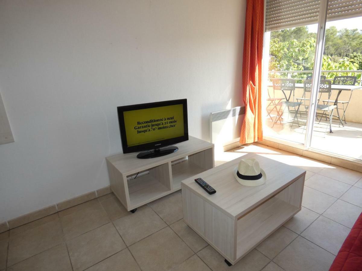 Residence Les Pins Parasols De La Roque รอกเกอบรูน-ซูร์-อาร์ฌ็องส์ ภายนอก รูปภาพ
