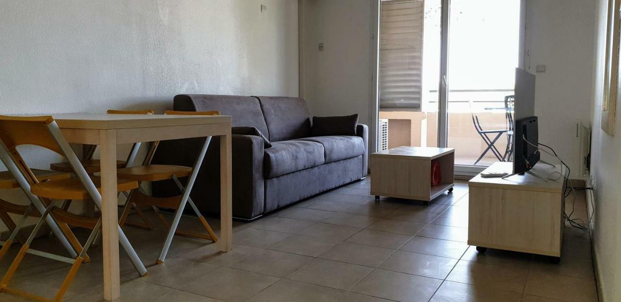 Residence Les Pins Parasols De La Roque รอกเกอบรูน-ซูร์-อาร์ฌ็องส์ ภายนอก รูปภาพ